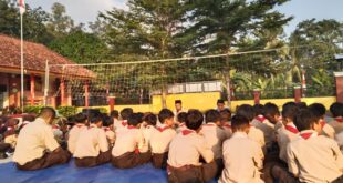 SDN 2 Karangmangu Hadirkan Guru Ngaji dalam Jumat Religi Spesial Peringatan World Scarf Day