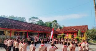 SDN 2 Purwojati Peringati World Scarf Day dengan Kegiatan Penerimaan Siaga Mula