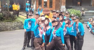 Peserta Jambore Cabang Purwojati Belajar Cinta Alam lewat Outbond di Hutan Pinus Limpakuwus