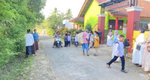 Pramuka Penggalang SDN 2 Karangmangu Gelar Aksi Berbagi Takjil di Bulan Ramadan