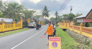 Waka Abdimas Kwarran Purwojati Turut Amankan Lalu Lintas di Sekitar Posko APP KBL