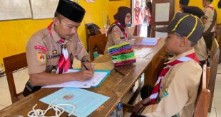 Kwarcab Banyumas Turun Langsung Nilai Sampel Calon Pramuka Garuda di Kwarran Purwojati